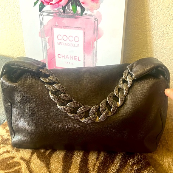 Beautiful Chanel bag with Caviar leather and thick silver chain like NEW! - Picture 3 of 9